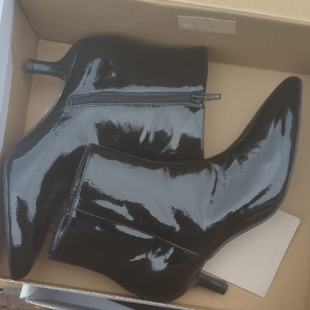 Worthington Shiny Black Heeled Boots